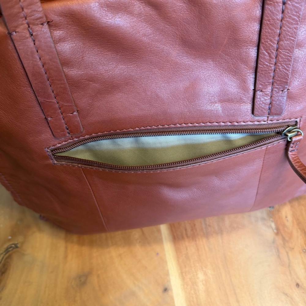 American Leather Co. Brandy Leather Tote- NWT’s - Picture 8 of 15